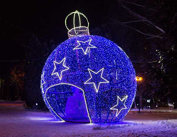Новогодний декор в Бийске